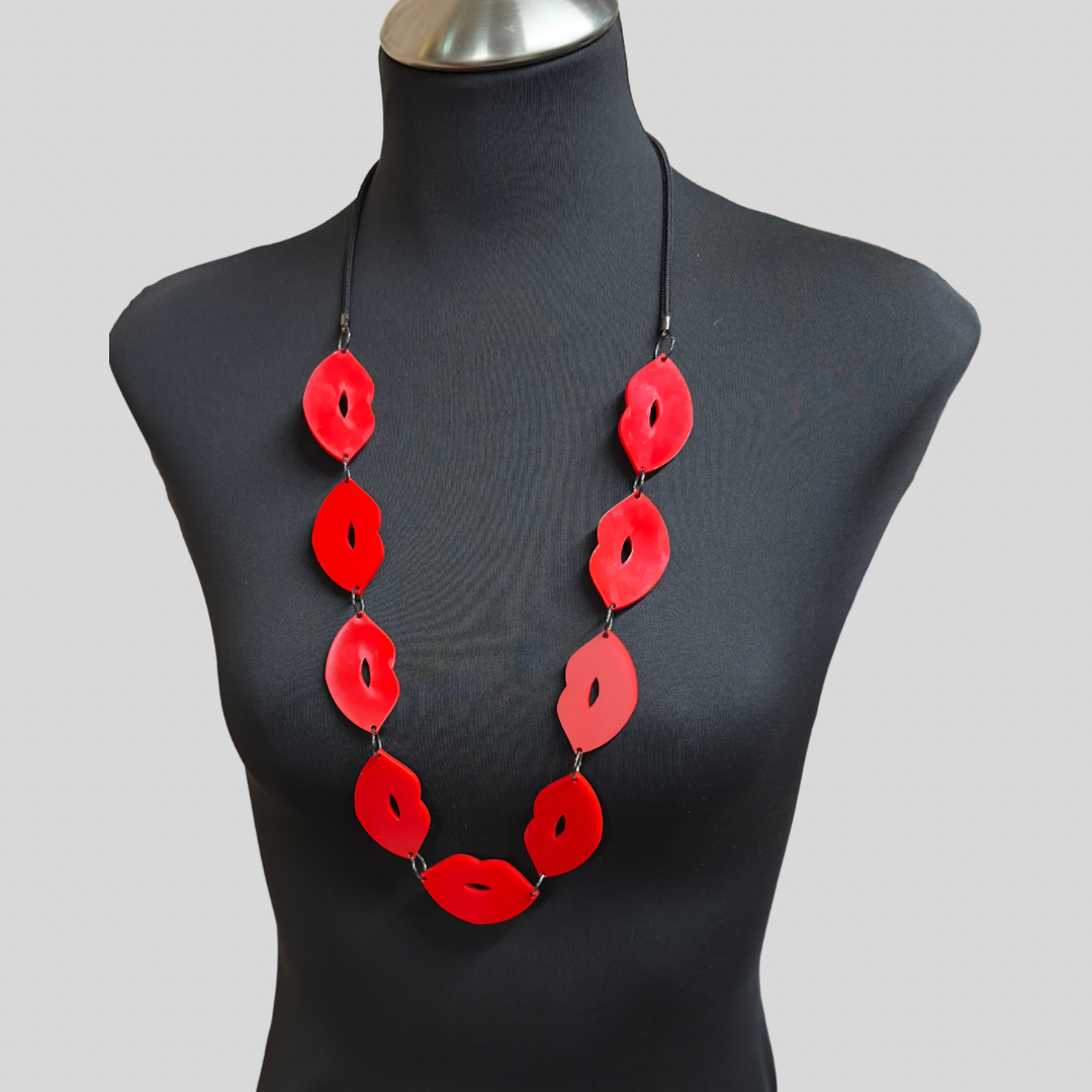 Lippy Necklace