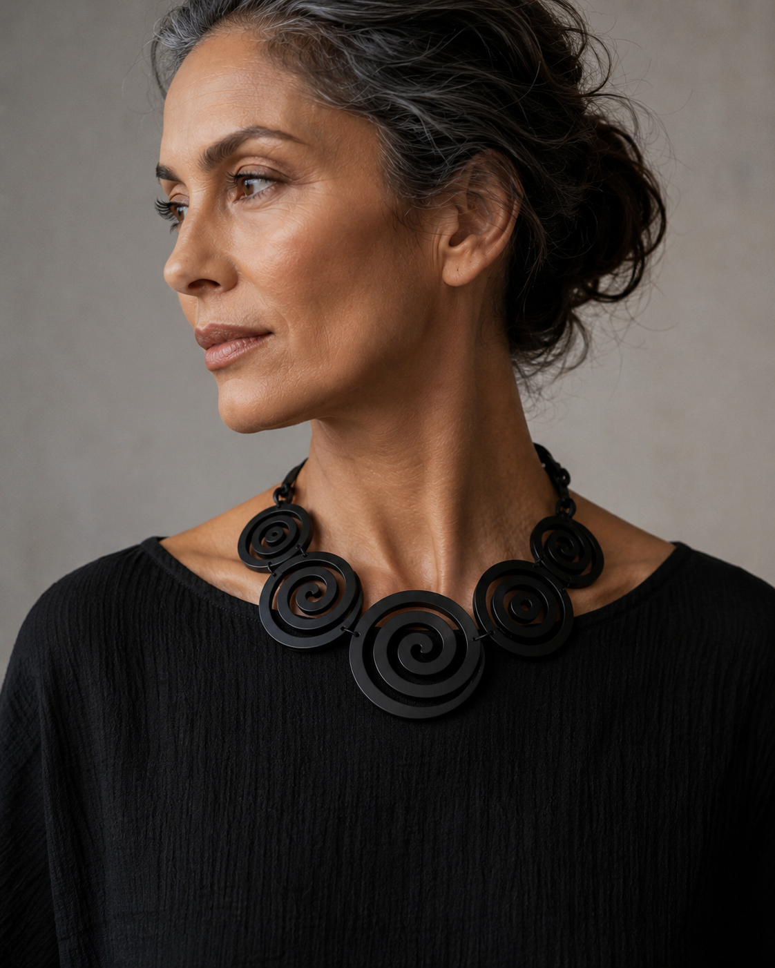 Spiro Necklace / Collar