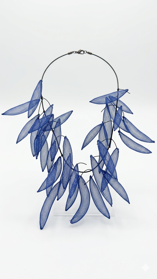 Aero Sapphire Kinetic Necklace