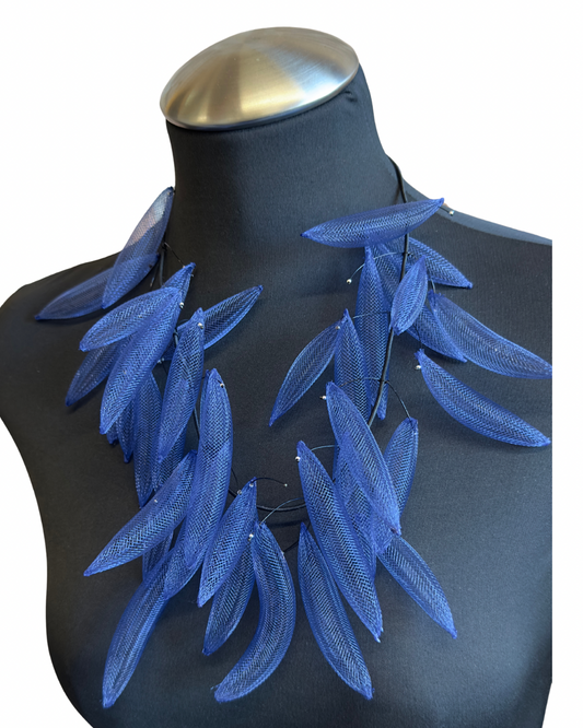 Aero Sapphire Kinetic Necklace