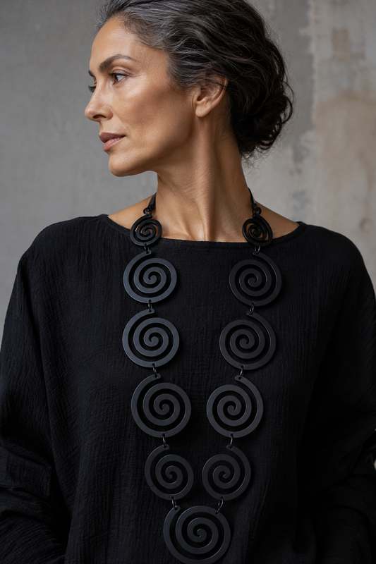 Spiro Necklace / Collar
