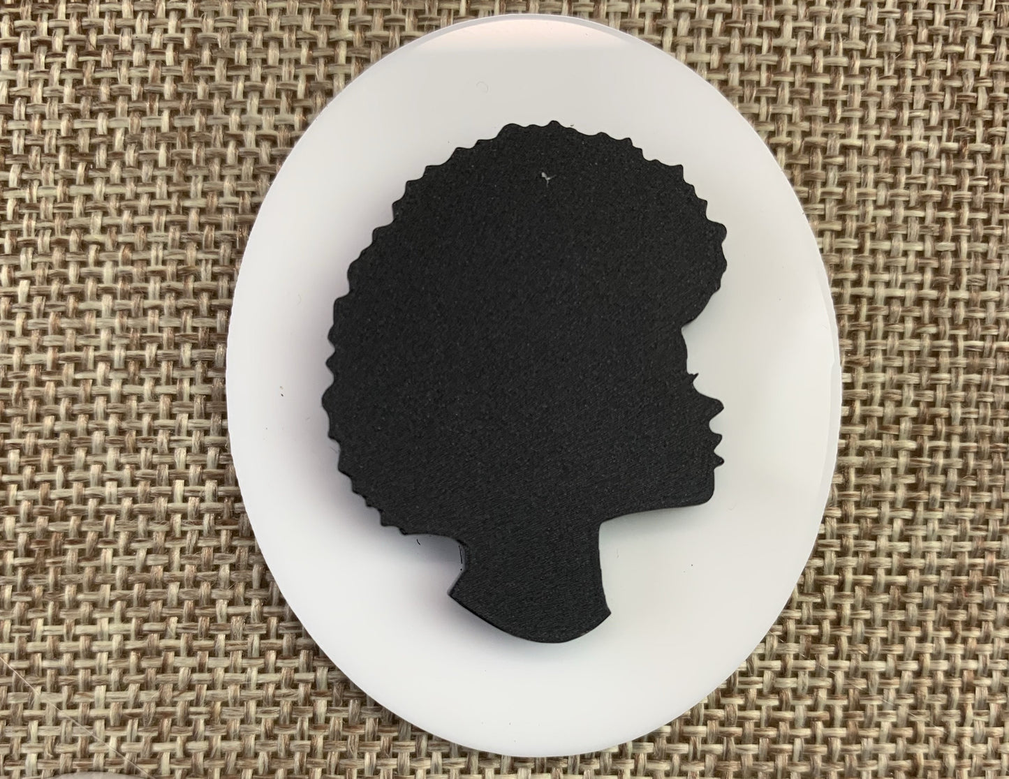 Cameo Crown Act Brooch