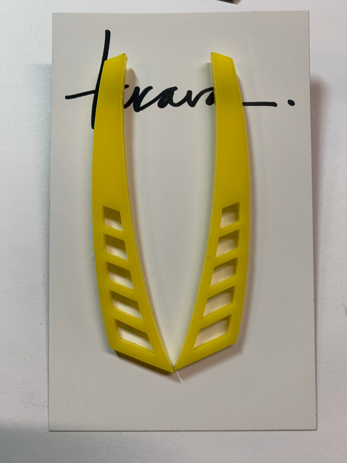 Cutout Fins Earrings
