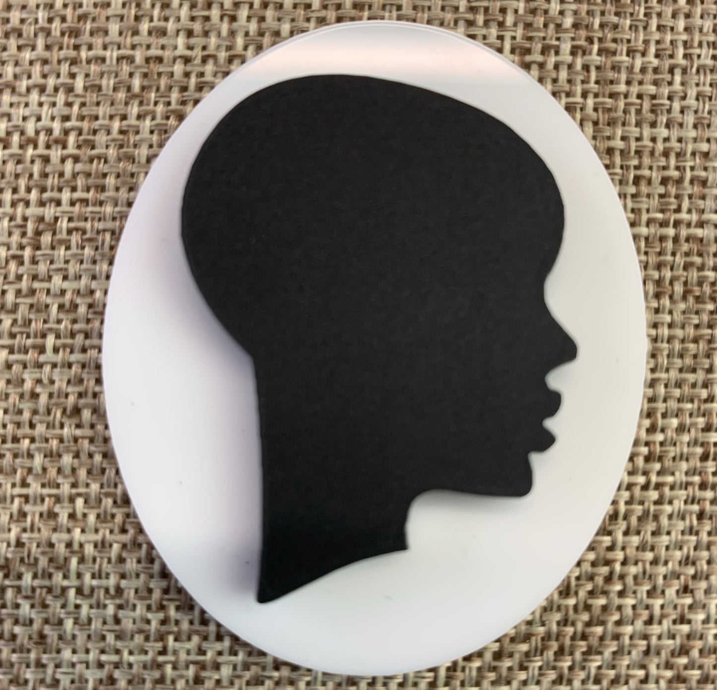 Cameo Crown Act Brooch